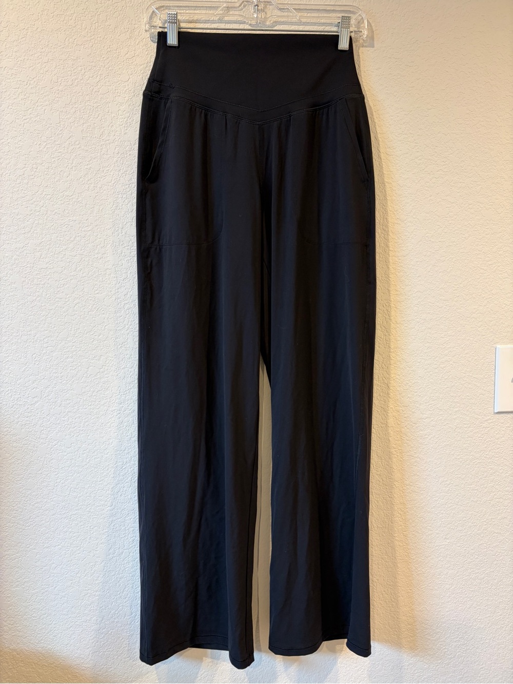 Halara Women’s Black UltraSculpt High Waisted Straight Leg Yoga Pants - S